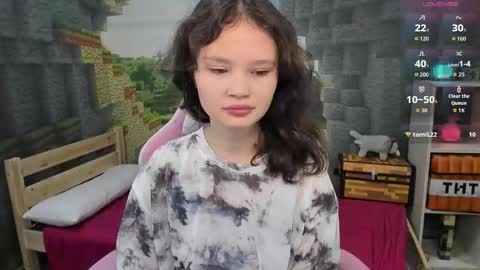 Emilyhaves online show from 10/15/25, 05:13