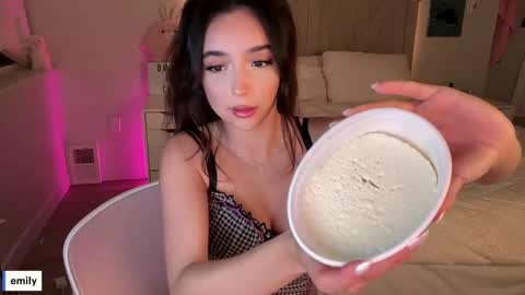 Snapshot of emilyfawn chatting on 09/09/25, 03:06 emilyfawn online show from 09/09/25, 03:06
