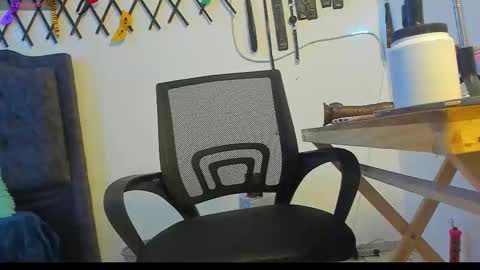 Snapshot of emilyfreire chatting on 11/12/25, 03:23 emilyfreire online show from 11/12/25, 03:23