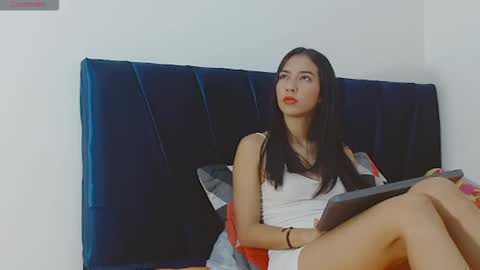 Snapshot of emilygaviria chatting on 10/23/25, 10:36 EMILY GAVIRIA online show from 10/23/25, 10:36