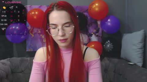 EmilyKents online show from 10/28/25, 01:31