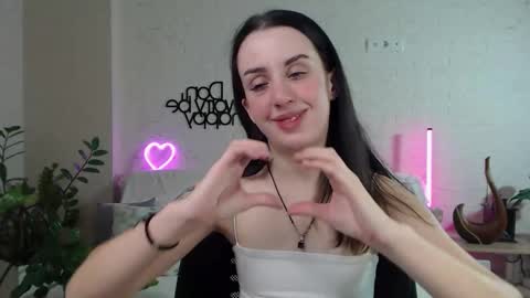 Snapshot of emilylayer chatting on 03/04/25, 07:01 Emyli online show from 03/04/25, 07:01