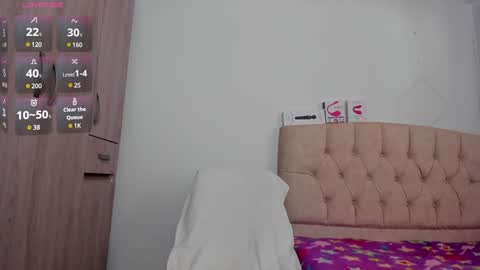 Snapshot of emilypink_1 chatting on 01/11/25, 08:54 Emily online show from 01/11/25, 08:54
