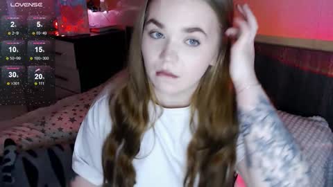 Emily  Emi online show from 11/03/25, 04:08