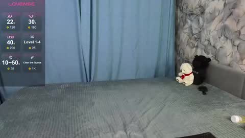 Snapshot of emilyrobbie chatting on 12/13/24, 04:05 Emily Robbie online show from 12/13/24, 04:05