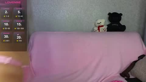 Snapshot of emilyrobbie chatting on 02/14/25, 08:48 Emily Robbie online show from 02/14/25, 08:48