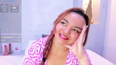 Snapshot of emilyrouss_ chatting on 03/10/25, 11:06 EMILY online show from 03/10/25, 11:06