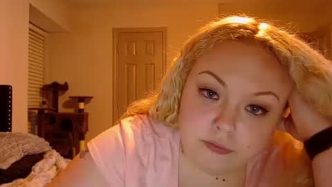 Emily Bankz online show from 09/28/25, 08:31