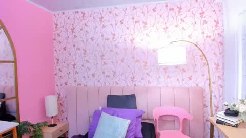 Emily Thyson online show from 10/17/25, 12:08