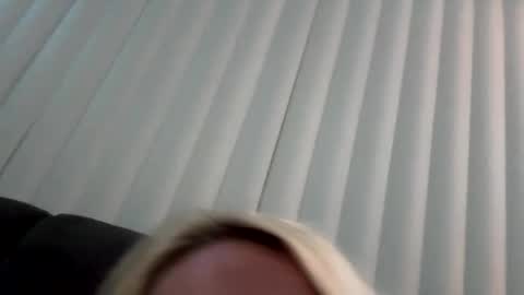 emilywarren296 online show from 10/17/25, 11:57