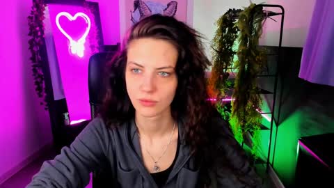 Snapshot of emilywiled chatting on 01/29/25, 05:40 Emily online show from 01/29/25, 05:40
