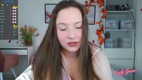 Snapshot of emilyxgrasez chatting on 03/11/25, 06:32 Emily online show from 03/11/25, 06:32