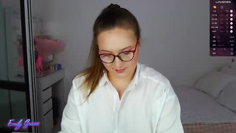 Snapshot of emilyxgrasez chatting on 09/14/25, 01:38 Emily online show from 09/14/25, 01:38