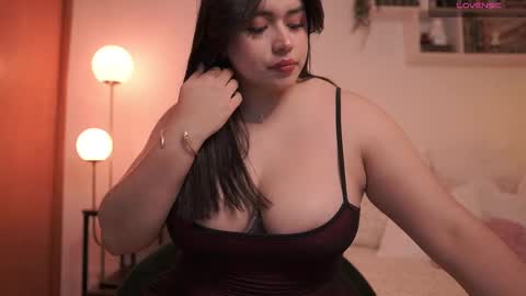 Snapshot of emilyxrose_ chatting on 03/07/25, 05:38 IG thickemmsss online show from 03/07/25, 05:38