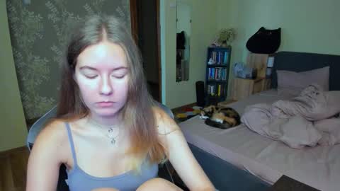 Emily online show from 10/08/25, 07:28