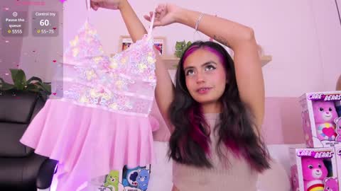 Emily Bank online show from 02/01/25, 07:23