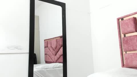 emilyy_cooperr online show from 03/11/25, 06:32