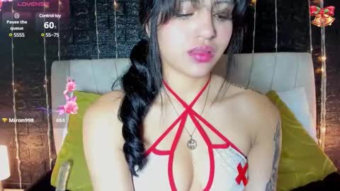 Snapshot of emilyy_sexy01 chatting on 12/19/24, 05:51 emilyy_sexy01 online show from 12/19/24, 05:51