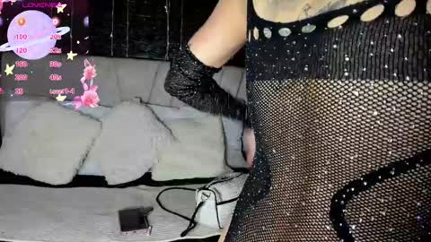 Snapshot of emilyy_sexy01 chatting on 01/22/25, 02:37 emilyy_sexy01 online show from 01/22/25, 02:37