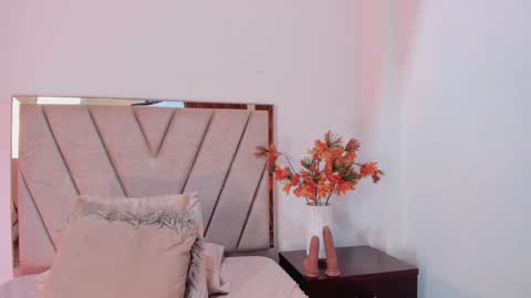 Snapshot of emilyywatson chatting on 01/30/25, 02:36 Emilyy Watson online show from 01/30/25, 02:36