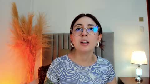 Snapshot of emilyywatson chatting on 02/10/25, 11:36 Emilyy Watson online show from 02/10/25, 11:36