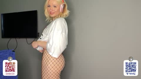 Snapshot of eminent_eva chatting on 01/29/25, 06:12 Eminent Eva online show from 01/29/25, 06:12