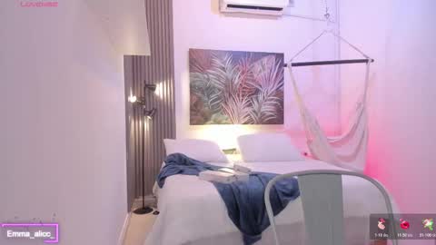 Alice online show from 11/03/25, 12:06