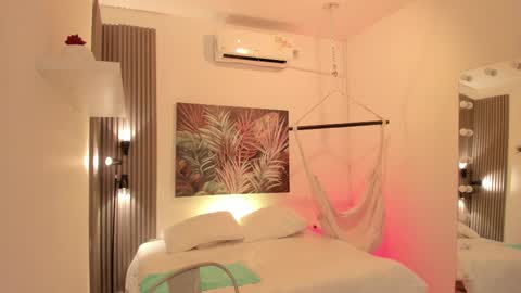 Alice online show from 11/17/25, 12:11