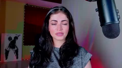 Emma online show from 11/23/25, 08:41