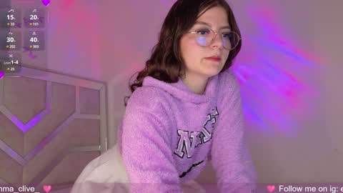 Snapshot of emma_clive chatting on 12/05/24, 03:59 Emma online show from 12/05/24, 03:59