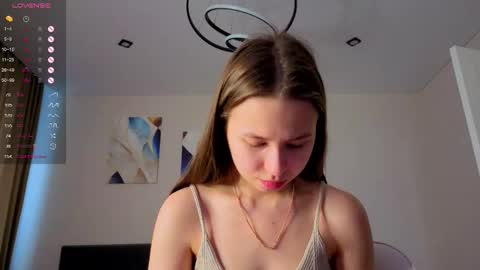 Snapshot of emma_clon chatting on 11/09/25, 06:12 Emma online show from 11/09/25, 06:12