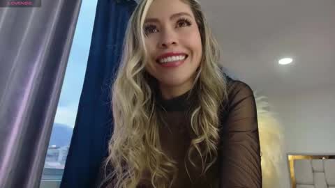 Snapshot of emma_coronel chatting on 10/10/25, 09:36 emma coronel online show from 10/10/25, 09:36