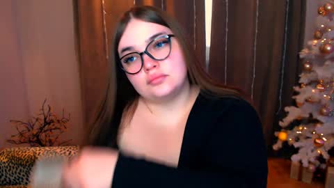 Snapshot of emma_dorn chatting on 12/11/24, 06:58 Eva online show from 12/11/24, 06:58