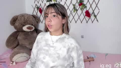 Snapshot of emma_grayys chatting on 10/10/25, 04:11 emma_grayys online show from 10/10/25, 04:11