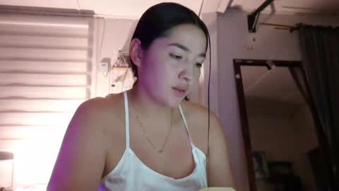 emma_johnson_ online show from 12/10/24, 01:22