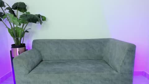 Snapshot of emma_julian chatting on 11/11/25, 01:55 emma julian online show from 11/11/25, 01:55