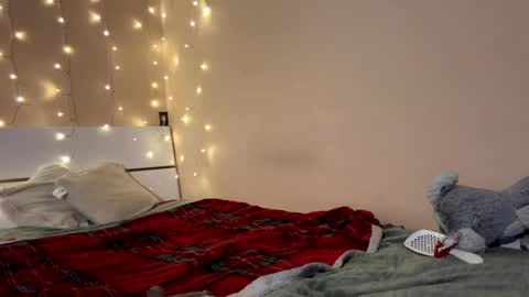 Snapshot of emma_just chatting on 02/18/25, 06:04 emma_just online show from 02/18/25, 06:04