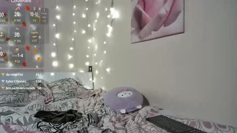 Snapshot of emma_just chatting on 11/08/25, 08:40 emma_just online show from 11/08/25, 08:40