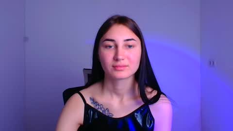 Snapshot of emma_loon chatting on 12/09/24, 11:47 Emma online show from 12/09/24, 11:47
