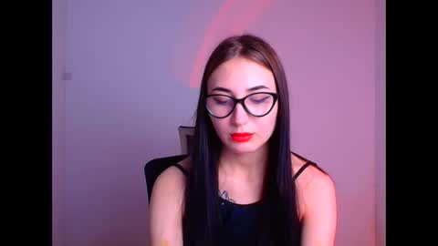 Snapshot of emma_loon chatting on 01/28/25, 07:00 Emma online show from 01/28/25, 07:00
