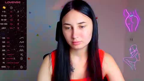 Snapshot of emma_loon chatting on 09/17/25, 05:53 Emma online show from 09/17/25, 05:53