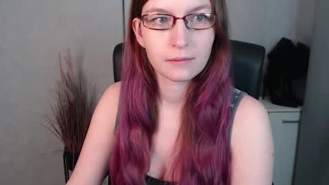 emma online show from 02/12/25, 10:03