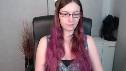 emma online show from 02/12/25, 01:06