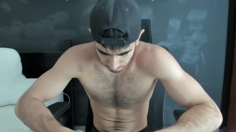 Snapshot of emma_muscle_ chatting on 02/22/25, 09:26 emma online show from 02/22/25, 09:26