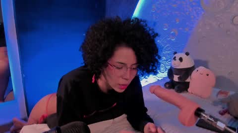 Snapshot of emma_nakamura chatting on 01/25/25, 10:08 online show from 01/25/25, 10:08