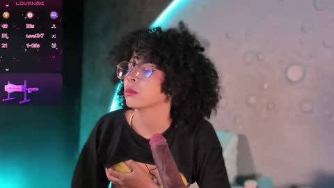 Snapshot of emma_nakamura chatting on 09/24/25, 10:29 online show from 09/24/25, 10:29