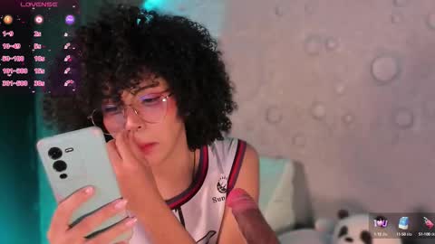 Snapshot of emma_nakamura chatting on 09/25/25, 10:19 online show from 09/25/25, 10:19