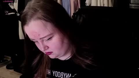 Emma Razumovskaya online show from 11/07/25, 11:27