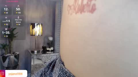 Snapshot of emma_zoe04 chatting on 03/05/25, 08:32 zoe online show from 03/05/25, 08:32