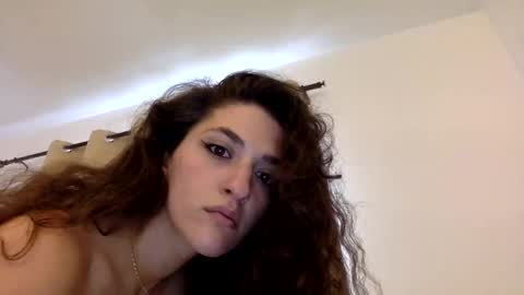 Snapshot of emmababy2322 chatting on 01/27/25, 07:46 Emma online show from 01/27/25, 07:46